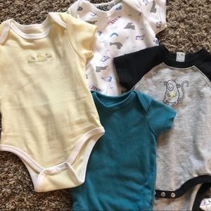 Onesie bundle 3-6 month